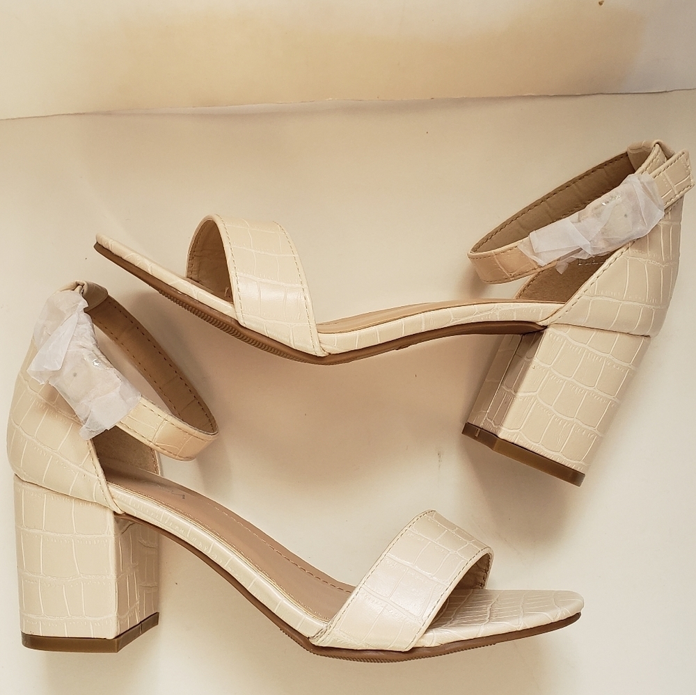 Snake Style Block Heels - Picture 5 of 6